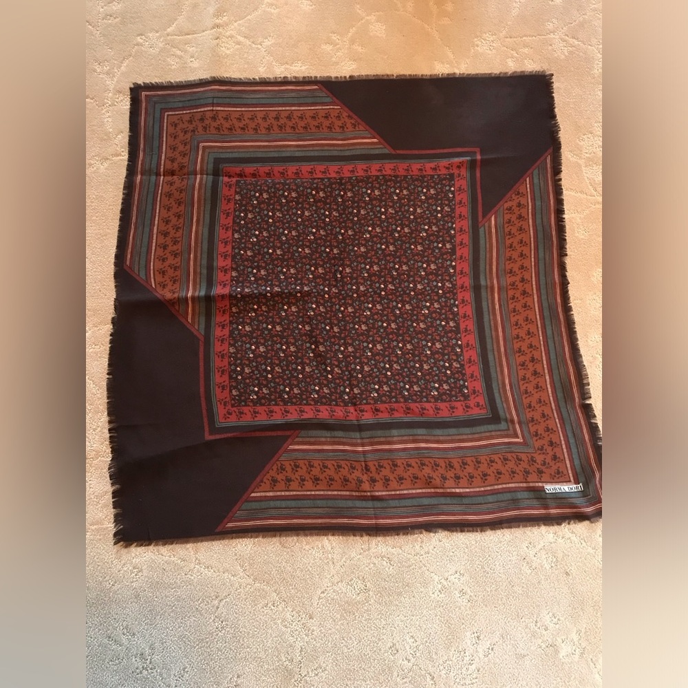 Norma Dori scarf